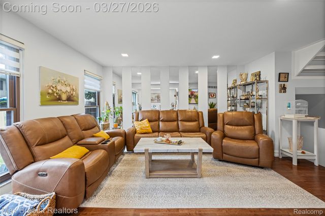 31723 Forest Lane, Warren, MI 48093