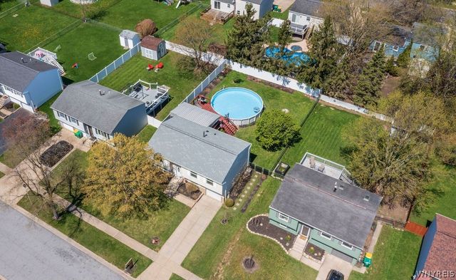 161 Oakhill Drive, Hamburg, NY 14075