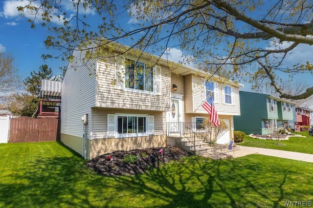 161 Oakhill Drive, Hamburg, NY 14075