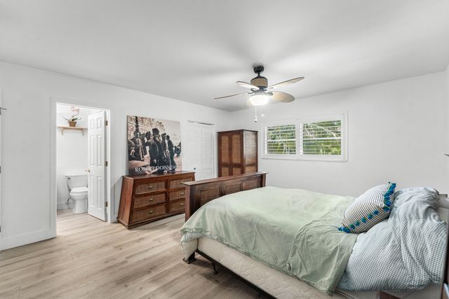 4111 NE 21st Way 204, Lighthouse Point, FL 33064