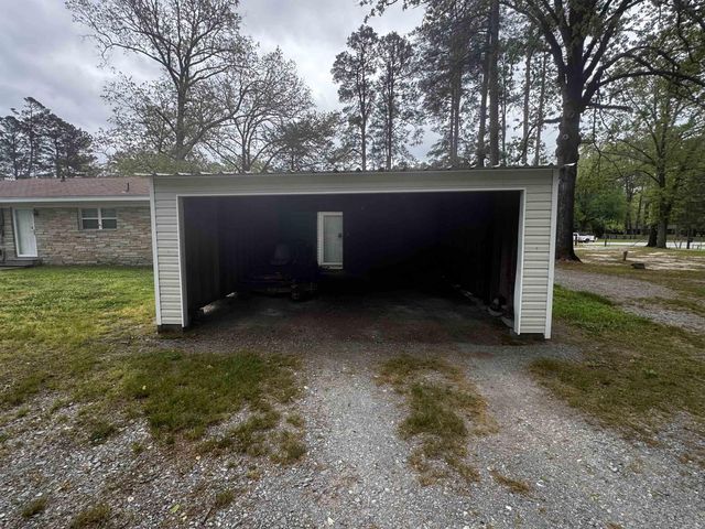 8227 Sulphur Springs Road, Pine Bluff, AR 71603