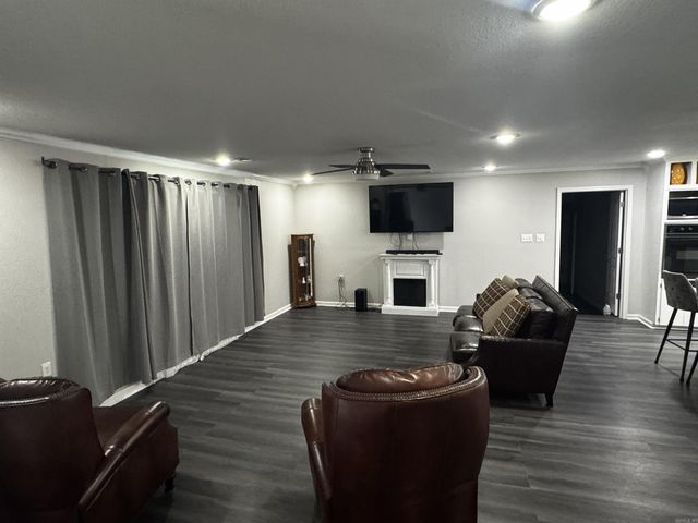 8227 Sulphur Springs Road, Pine Bluff, AR 71603