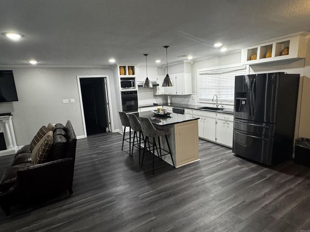 8227 Sulphur Springs Road, Pine Bluff, AR 71603
