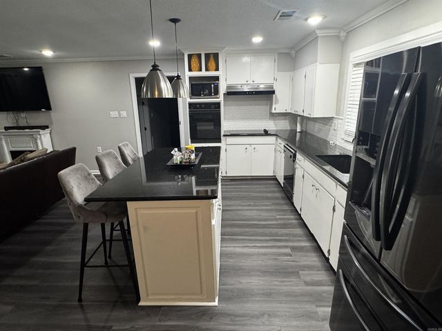 8227 Sulphur Springs Road, Pine Bluff, AR 71603