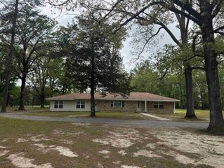8227 Sulphur Springs Road, Pine Bluff, AR 71603