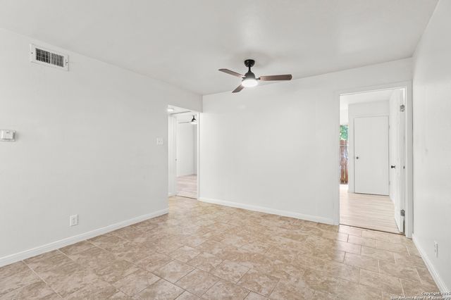 923 Vance Jackson Rd Apt 905, San Antonio, TX 78201