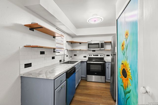 923 Vance Jackson Rd Apt 905, San Antonio, TX 78201