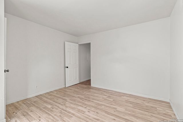 923 Vance Jackson Rd Apt 905, San Antonio, TX 78201