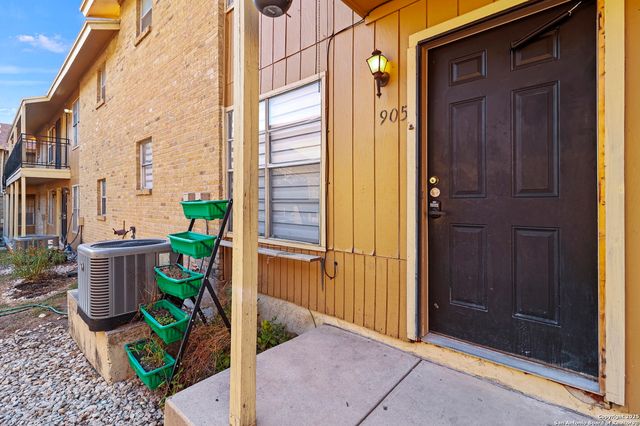 923 Vance Jackson Rd Apt 905, San Antonio, TX 78201