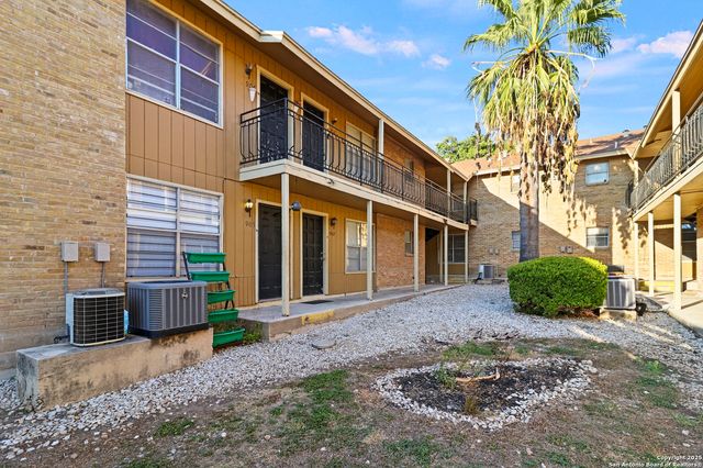923 Vance Jackson Rd Apt 905, San Antonio, TX 78201