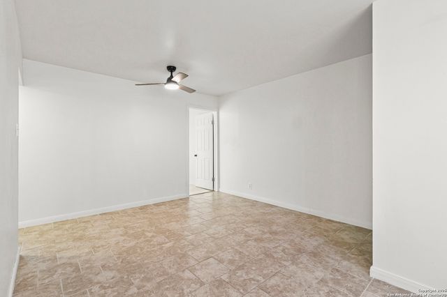 923 Vance Jackson Rd Apt 905, San Antonio, TX 78201