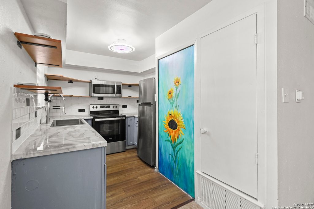 923 Vance Jackson Rd Apt 905, San Antonio, TX 78201