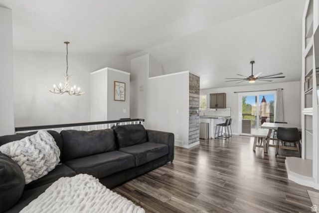 492 W 180 N, Clearfield, UT 84015