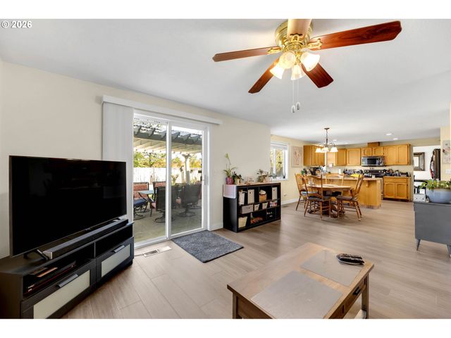 17004 Se 16TH St, Vancouver, WA 98683