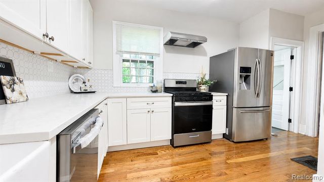 1006 Parker Street, Detroit, MI 48214