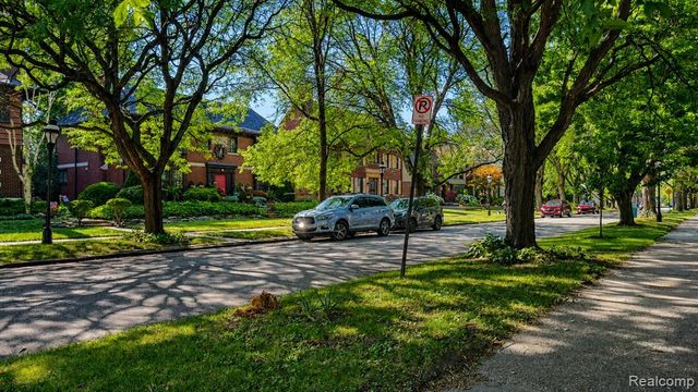 1006 Parker Street, Detroit, MI 48214