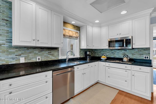 54 Curtis Avenue, Manasquan, NJ 08736