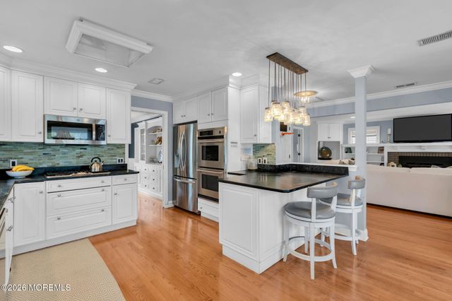 54 Curtis Avenue, Manasquan, NJ 08736