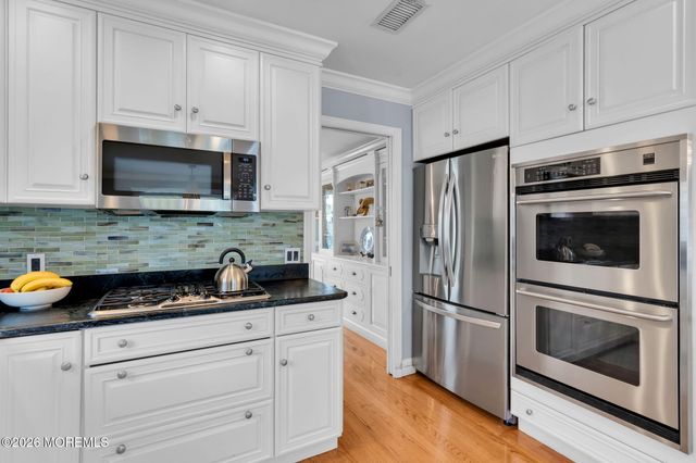 54 Curtis Avenue, Manasquan, NJ 08736