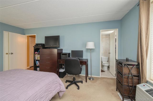 135 Post Avenue 4C, Westbury, NY 11590