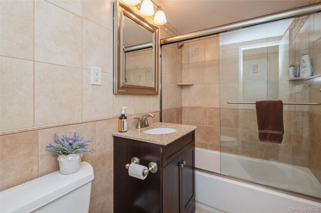 135 Post Avenue 4C, Westbury, NY 11590
