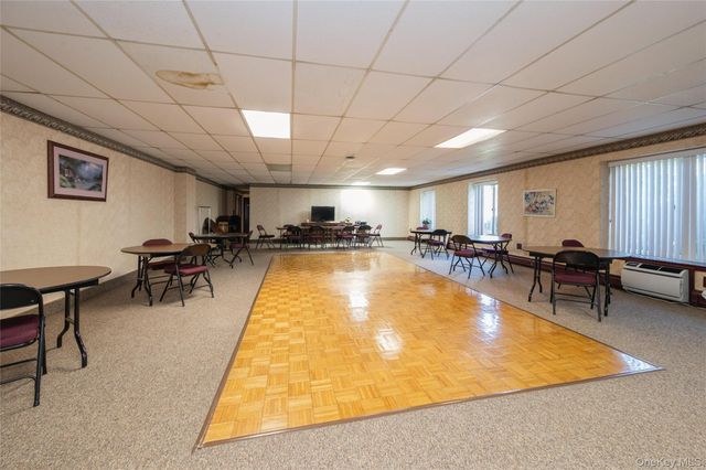 135 Post Avenue 4C, Westbury, NY 11590