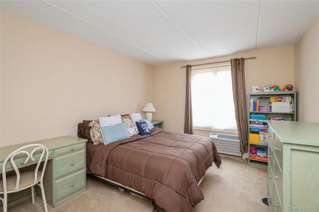 135 Post Avenue 4C, Westbury, NY 11590