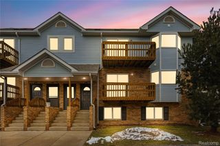 253 Pinewood Circle, Plymouth, MI 48170