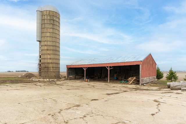 17093 Somonauk Road, Dekalb, IL 60115