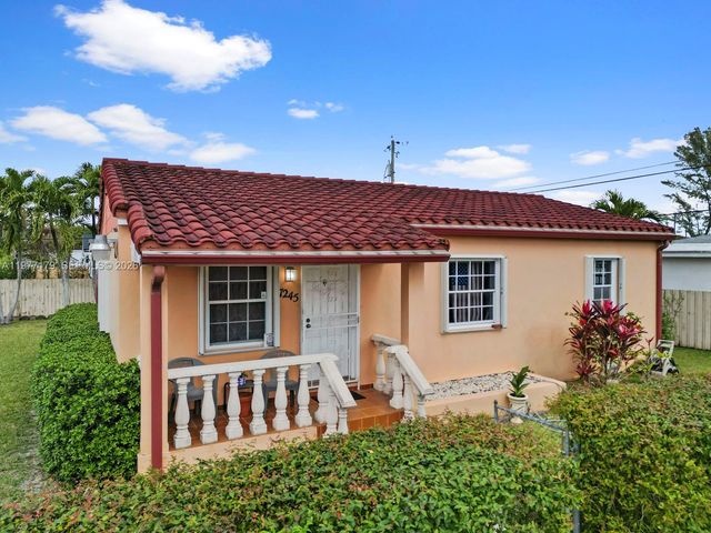 7245 SW 19th St, Miami, FL 33155