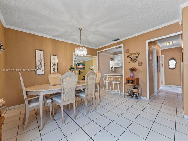 7245 SW 19th St, Miami, FL 33155