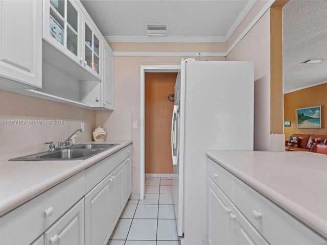 7245 SW 19th St, Miami, FL 33155