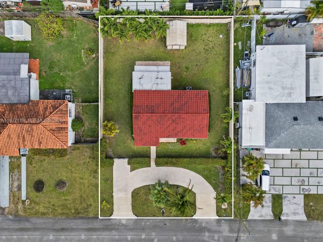 7245 SW 19th St, Miami, FL 33155