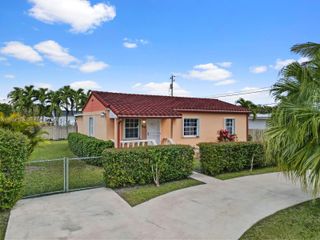 7245 SW 19th St, Miami, FL 33155