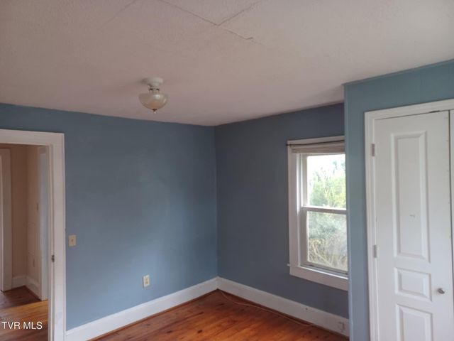 201 Sweet Brier Street, Glade Spring, VA 24340