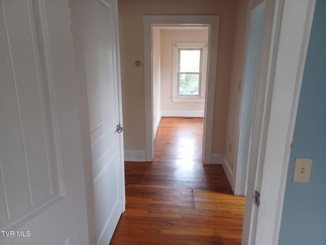 201 Sweet Brier Street, Glade Spring, VA 24340