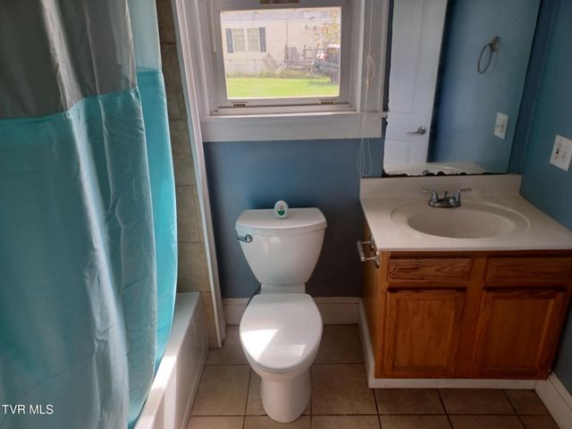 201 Sweet Brier Street, Glade Spring, VA 24340