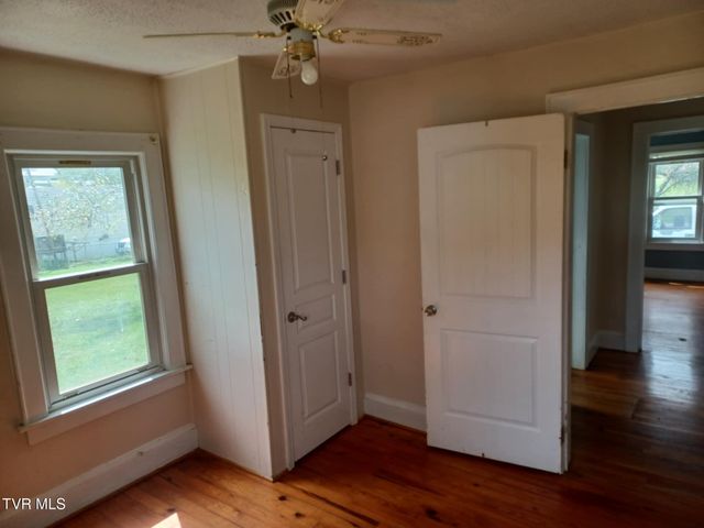 201 Sweet Brier Street, Glade Spring, VA 24340