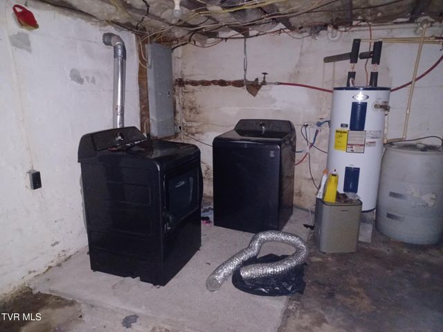 201 Sweet Brier Street, Glade Spring, VA 24340