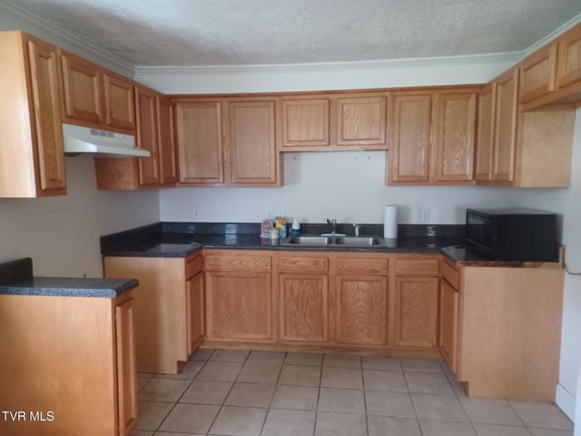 201 Sweet Brier Street, Glade Spring, VA 24340