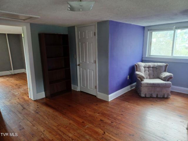 201 Sweet Brier Street, Glade Spring, VA 24340