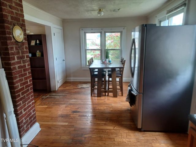 201 Sweet Brier Street, Glade Spring, VA 24340