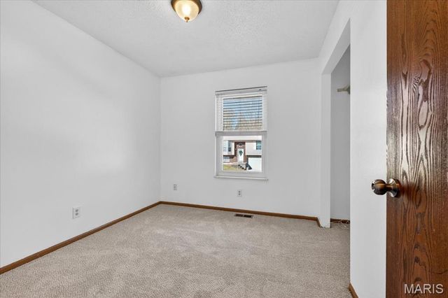 5856 Parkside Place, Imperial, MO 63052