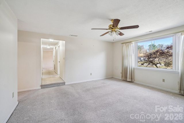 511 Oak Grove Road, Flat Rock, NC 28731