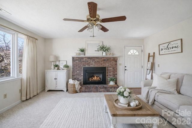 511 Oak Grove Road, Flat Rock, NC 28731