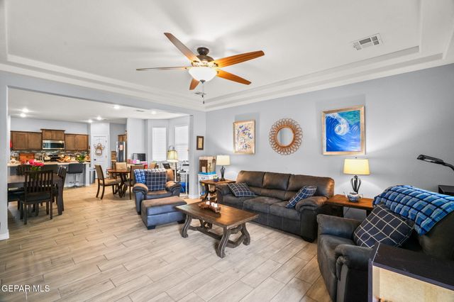 517 ISSA Circle, El Paso, TX 79932