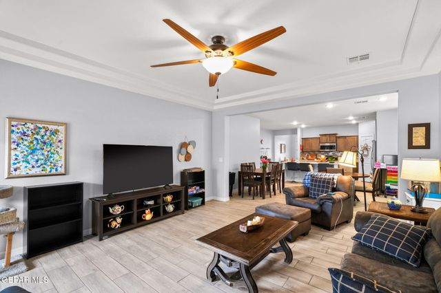 517 ISSA Circle, El Paso, TX 79932