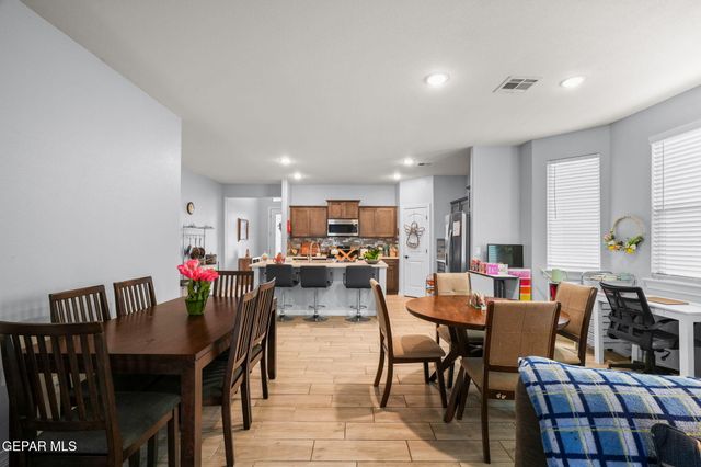 517 ISSA Circle, El Paso, TX 79932