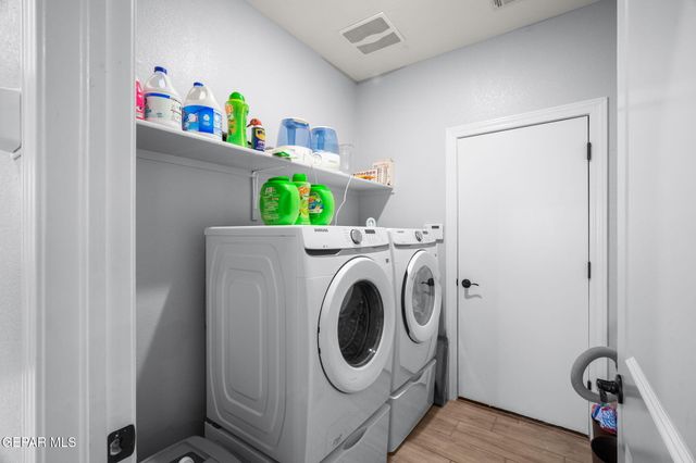 517 ISSA Circle, El Paso, TX 79932