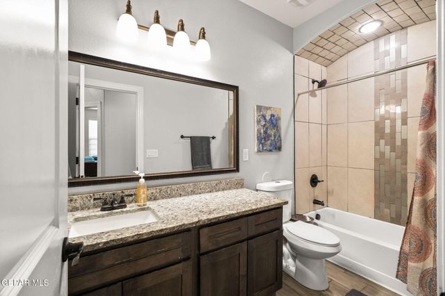 517 ISSA Circle, El Paso, TX 79932